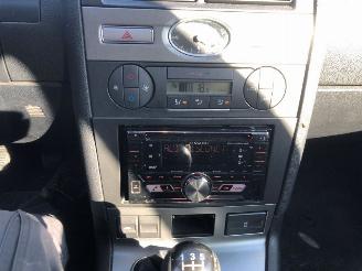 Ford Mondeo  picture 8