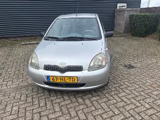 Auto incidentate Toyota Yaris  2001/9