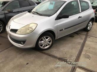 Renault Clio Clio III (BR/CR), Hatchback, 2005 / 2014 1.2 16V 75 picture 2