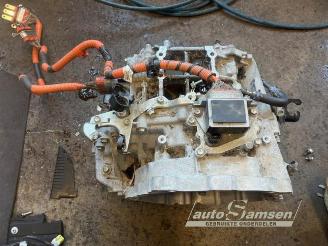 Toyota Yaris Yaris III (P13), Hatchback, 2010 / 2020 1.5 16V Hybrid picture 17