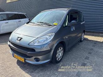 Peugeot 1007 1007 (KM), Hatchback 3-drs, 2004 / 2011 1.4 picture 3