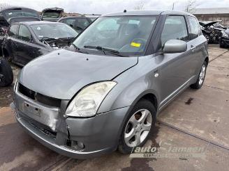 Salvage car Suzuki Swift Swift (ZA/ZC/ZD1/2/3/9), Hatchback, 2005 / 2011 1.5 VVT 16V 2005/8