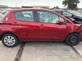 Toyota Yaris Yaris III (P13), Hatchback, 2010 / 2020 1.5 16V Hybrid picture 6