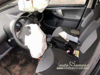 Peugeot 107 107, Hatchback, 2005 / 2014 1.0 12V picture 6