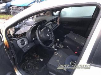 Toyota Yaris Yaris III (P13), Hatchback, 2010 / 2020 1.0 12V VVT-i picture 17