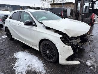 Mercedes A-klasse A (W176) Hatchback 2012 / 2018 - 1.6 A-160 16V Hatchback  Benzine 1.595cc 75kW (102pk) FWD 2015-07/2018-05 (176.041) M270910 picture 7