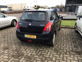 Suzuki Swift Swift (ZA/ZC/ZD1/2/3/9) Hatchback 2005 / 2010 - 1.3 VVT 16V Hatchback  Benzine 1.328cc 68kW (92pk) FWD 2005-02/2010-09 (EZC11; MZA11; MZC11; NZA11; NZC11) M13AVVT picture 4