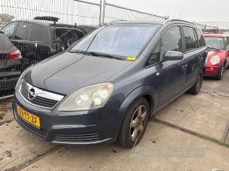 Salvage car Opel Zafira Zafira (M75), MPV, 2005 / 2015 2.2 16V Direct Ecotec 2007/1