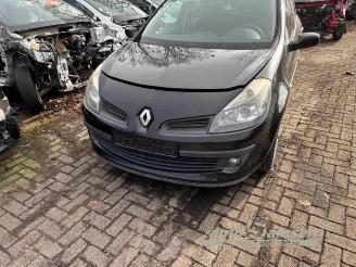 Salvage car Renault Clio Clio III (BR/CR), Hatchback, 2005 / 2014 1.4 16V 2006/1