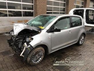 Voiture accidenté Volkswagen Up! Up! (121), Hatchback, 2011 1.0 12V 75 2013/6