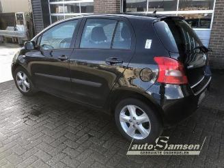 Toyota Yaris Yaris II (P9), Hatchback, 2005 / 2014 1.3 16V VVT-i picture 4