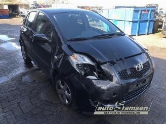 disassembly passenger cars Toyota Yaris Yaris II (P9), Hatchback, 2005 / 2014 1.3 16V VVT-i 2006/9