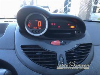 Renault Twingo Twingo II (CN), Hatchback 3-drs, 2007 / 2014 1.2 16V picture 6