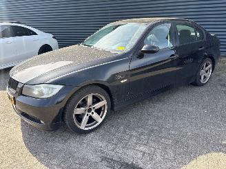 BMW 3-serie 3 serie (E90) Sedan 2005 / 2011 - 318i 16V Sedan 4Dr Benzine 1.995cc 95kW (129pk) RWD 2005-09/2007-08 (PF71; PF72; VA51; VA52; VG51; VG52) N46B20B picture 2