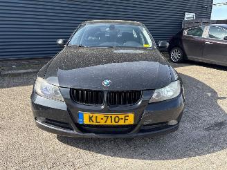 BMW 3-serie 3 serie (E90) Sedan 2005 / 2011 - 318i 16V Sedan 4Dr Benzine 1.995cc 95kW (129pk) RWD 2005-09/2007-08 (PF71; PF72; VA51; VA52; VG51; VG52) N46B20B picture 7