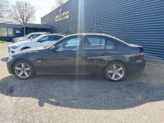 BMW 3-serie 3 serie (E90) Sedan 2005 / 2011 - 318i 16V Sedan 4Dr Benzine 1.995cc 95kW (129pk) RWD 2005-09/2007-08 (PF71; PF72; VA51; VA52; VG51; VG52) N46B20B picture 3