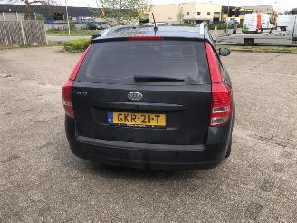 Kia Cee d Cee\'d Sporty Wagon (EDF) Combi 2007 / 2012 - 1.6 CVVT 16V Combi/o  Benzine 1.596cc 92kW (125pk) FWD 2009-06/2012-12 (EDF5PH; EDF5PI) G4FC picture 3