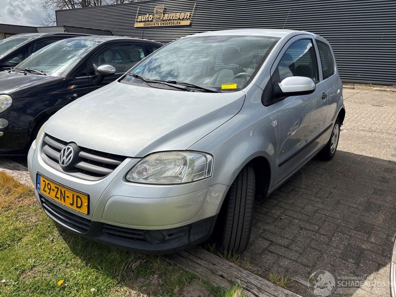 Volkswagen Fox Fox (5Z) Hatchback 2005 / 2012 - 1.2 Hatchback  Benzine 1.198cc 40kW (54pk) FWD 2005-04/2011-07 (5Z) BMD