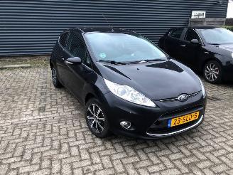 Coche accidentado Ford Fiesta 1.6 TDCI - Fiesta 6 (JA8) Hatchback 2008 / 2017 - 1.6 TDCi 16V 95 Hatchback  Diesel 1,560cc 70kW (95pk) FWD 2010-02/2015-12  TZJB 2011/10