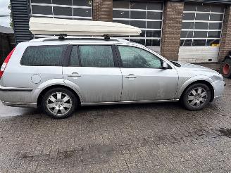 Ford Mondeo Mondeo III Wagon Combi 2000 / 2007 - 1.8 16V Combi/o  Benzine 1.798cc 92kW (125pk) FWD 2000-10/2007-03  CHBA; CHBB picture 4