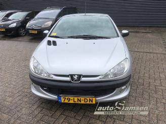 Peugeot 206 206 CC (2D), Cabrio, 2000 / 2007 1.6 16V picture 2