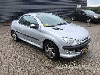 Peugeot 206 206 CC (2D), Cabrio, 2000 / 2007 1.6 16V picture 3