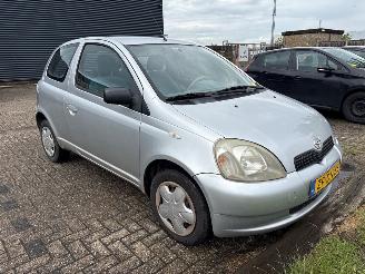 Toyota Yaris Zonder Airco - Yaris (P1) Hatchback 1999 / 2005 - 1.0 16V VVT-i Hatchback  Benzine 998cc 50kW (68pk) FWD 1999-04/2005-09 (SCP10) 1SZFE picture 3