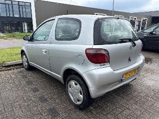 Toyota Yaris Zonder Airco - Yaris (P1) Hatchback 1999 / 2005 - 1.0 16V VVT-i Hatchback  Benzine 998cc 50kW (68pk) FWD 1999-04/2005-09 (SCP10) 1SZFE picture 5