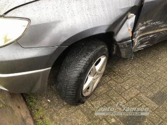 Mitsubishi Outlander Outlander (CU), SUV, 2001 / 2007 2.0 16V 4x2 picture 15