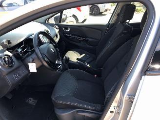 Renault Clio  picture 9