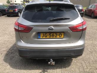 Nissan Qashqai Qashqai (J11) SUV 2016 - 1.2 DIG-T 16V SUV  Benzine 1.197cc 85kW (116pk) FWD 2013-11/2018-08 (J11D) HRA2DDT picture 6