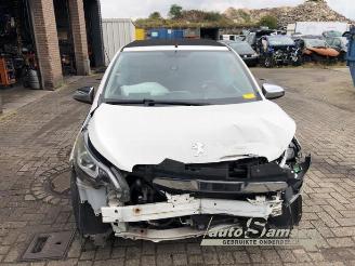 Peugeot 108 108, Hatchback, 2014 1.0 12V picture 2