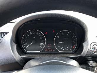 BMW 1-serie 116i 2.0 16V Hatchback 2Dr Benzine 1.995cc 90kW (122pk) RWD 2008-11/2011-12 (UK31; UK32) N43B20A picture 12