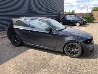 BMW 1-serie 116i 2.0 16V Hatchback 2Dr Benzine 1.995cc 90kW (122pk) RWD 2008-11/2011-12 (UK31; UK32) N43B20A picture 5