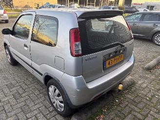Suzuki Ignis With Airco - Ignis (FH) - Hatchback 2000 / 20051.3 16V Hatchback  Benzine 1.328cc 61kW (83pk) FWD 2001-06/2003-02 (FHV51; FHX51) M13A picture 7