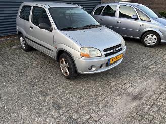 Suzuki Ignis With Airco - Ignis (FH) - Hatchback 2000 / 20051.3 16V Hatchback  Benzine 1.328cc 61kW (83pk) FWD 2001-06/2003-02 (FHV51; FHX51) M13A picture 2