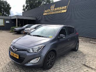 Vaurioauto  passenger cars Hyundai I-20  2015/4