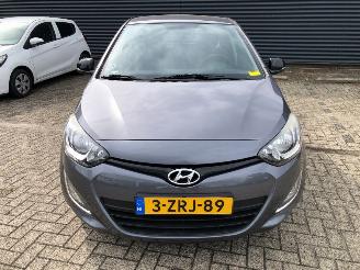 Hyundai I-20  picture 2