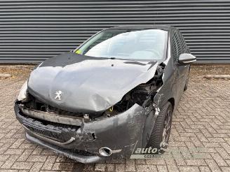 Vrakbiler auto Peugeot 208 208 I (CA/CC/CK/CL), Hatchback, 2012 / 2019 1.6 e-HDi FAP 2013/3
