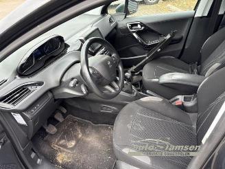 Peugeot 208 208 I (CA/CC/CK/CL), Hatchback, 2012 / 2019 1.6 e-HDi FAP picture 8