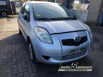 Salvage car Toyota Yaris Yaris II (P9), Hatchback, 2005 / 2014 1.0 12V VVT-i 2006/10