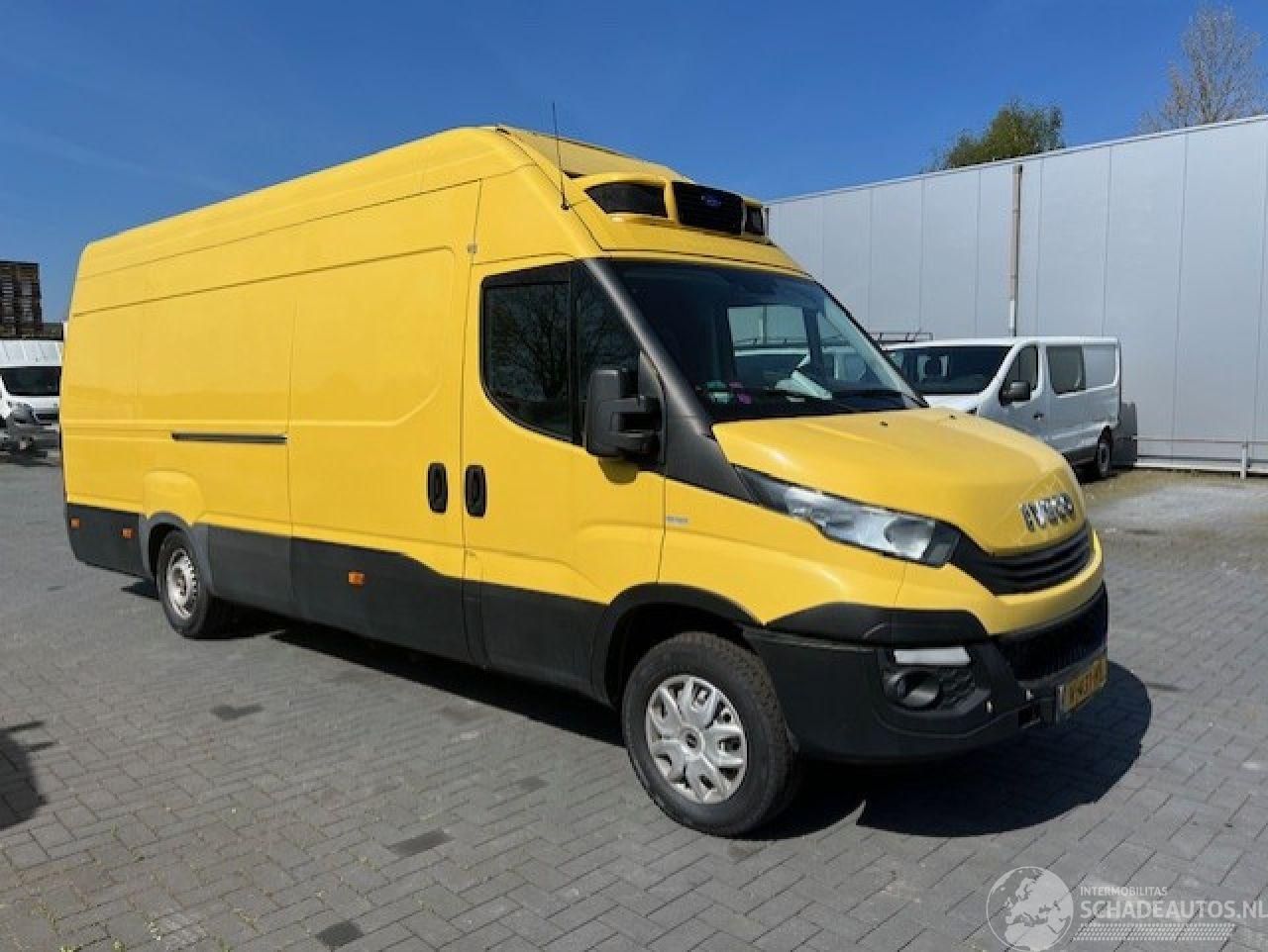 Iveco Daily 35S18 3.0D 132KW  MAXI  CARREER KOELING DAG EN NACHT KLIMA