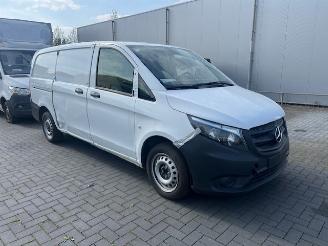 Schade bestelwagen Mercedes Vito 114 CDI 100kw LANG AUTOM. AIRCO KLIMA EURO6 51.000KM 2021/9