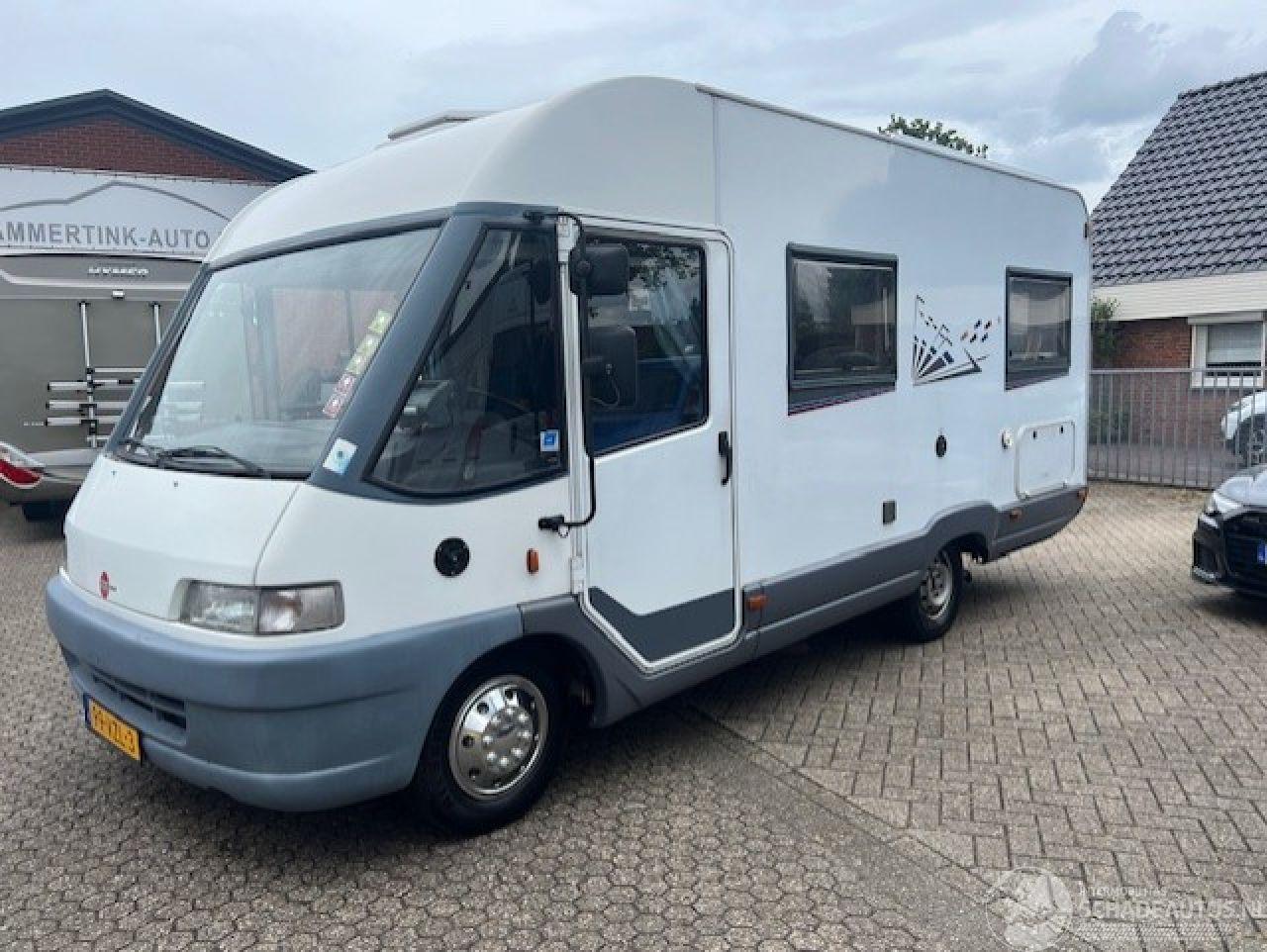 Burstner  ELEGANCE I574  INTEGRALE  HEFBED  VAST BED.