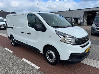 dommages fourgonnettes/vécules utilitaires Fiat Talento 2.0 MJ 107KW AIRCO KLIMA NAVI EURO6 2021/5