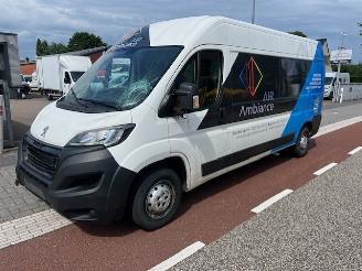 krockskadad bil bedrijf Peugeot Boxer 2.2 BLUEHDI 103KW  MAXI L3H2 AIRCO KLIMA EURO6 2020/10