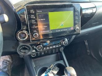 Toyota Hilux 2.8 D-4D 150KW AUTOM. DOUBLE CAB. KLIMA NAVI LEER 4WD picture 9
