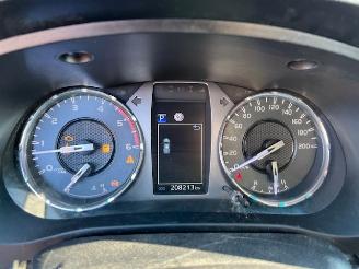Toyota Hilux 2.8 D-4D 150KW AUTOM. DOUBLE CAB. KLIMA NAVI LEER 4WD picture 11