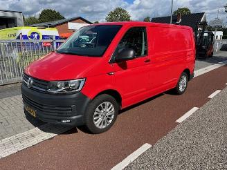 krockskadad bil bedrijf Volkswagen Transporter 2.0 TDI 103KW AUTOMAAT AIRCO KLIMA 2016/9