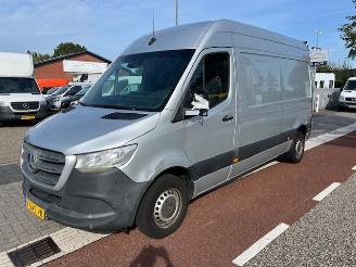 Vaurioauto  commercial vehicles Mercedes Sprinter 314 CDI 105KW L2H2 AUTOM. AIRCO KLIMA NAVI CAMERA 2019/1